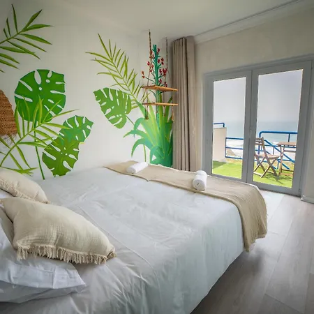 Hostel Saltline Surf House Ericeira