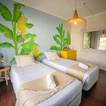 Hostel Saltline Surf House Ericeira