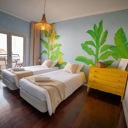 Saltline Surf House *
