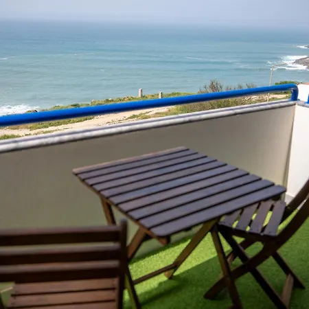 Saltline Surf House Ericeira