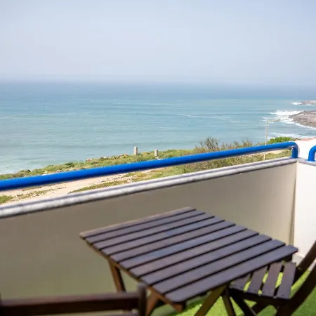 Hostel Saltline Surf House Ericeira