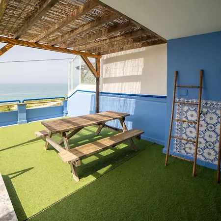 Saltline Surf House * Ericeira