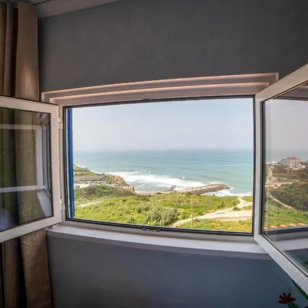Saltline Surf House * Ericeira
