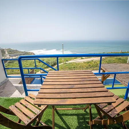 Saltline Surf House Hostel Ericeira