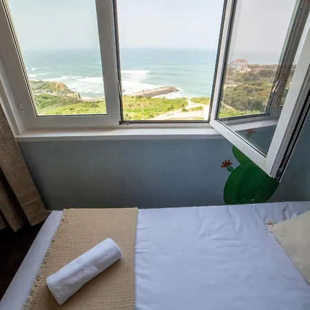 Hostel Saltline Surf House Ericeira